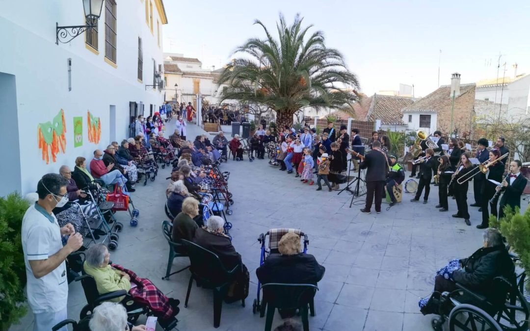 “Los Gorriones de Placeta” actúan en la Residencia de Mayores