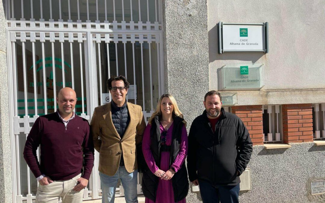 La presidenta de la Mancomunidad y el alcalde de Játar, visitan las instalaciones que tienen cedidas al CADE de la Junta de Andalucía