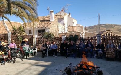 La Residencia de Mayores celebra la Candelaria con las familias