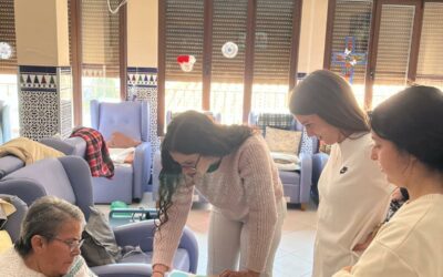 Colaboración formativa entre alumnado de Atención a la Dependencia del IES en la residencia