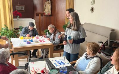 La Fundación Ligalismo de Granada desarrolla su segundo proyecto de pintura en la residencia de mayores